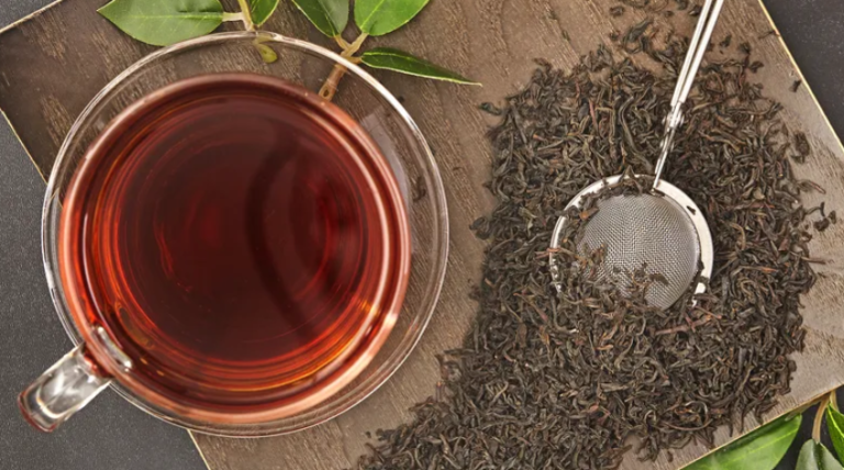 Illustration or diagram showing the oxidation process of black tea leaves Featured images