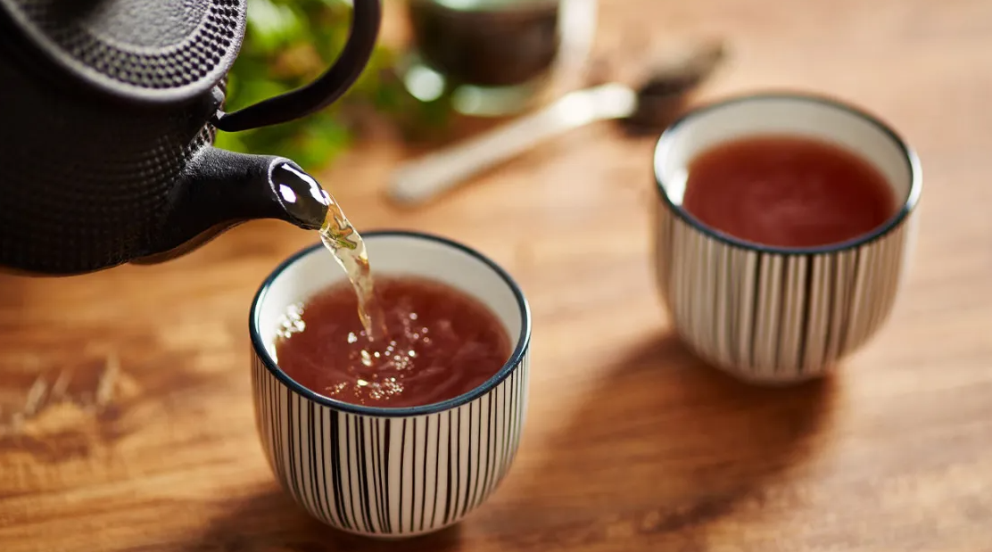 Why Does Tea Make Me Nauseous? A Comprehensive Guide