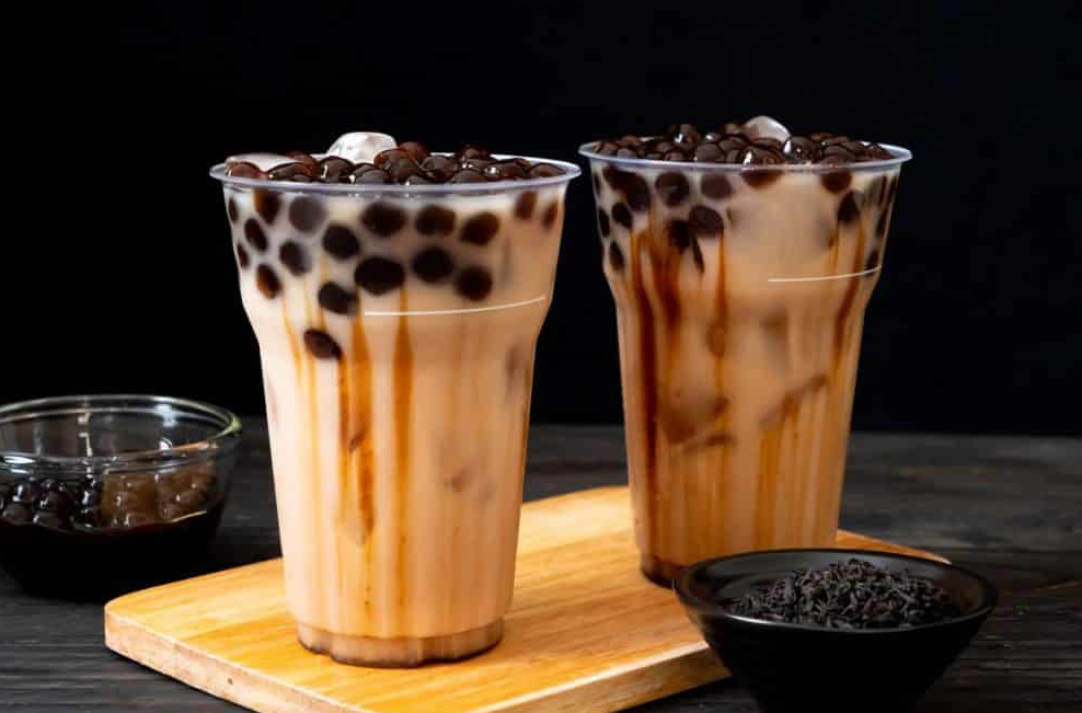 Is Bubble Tea Halal, Image of a colorful and inviting bubble tea with tapioca pearls. Featured images