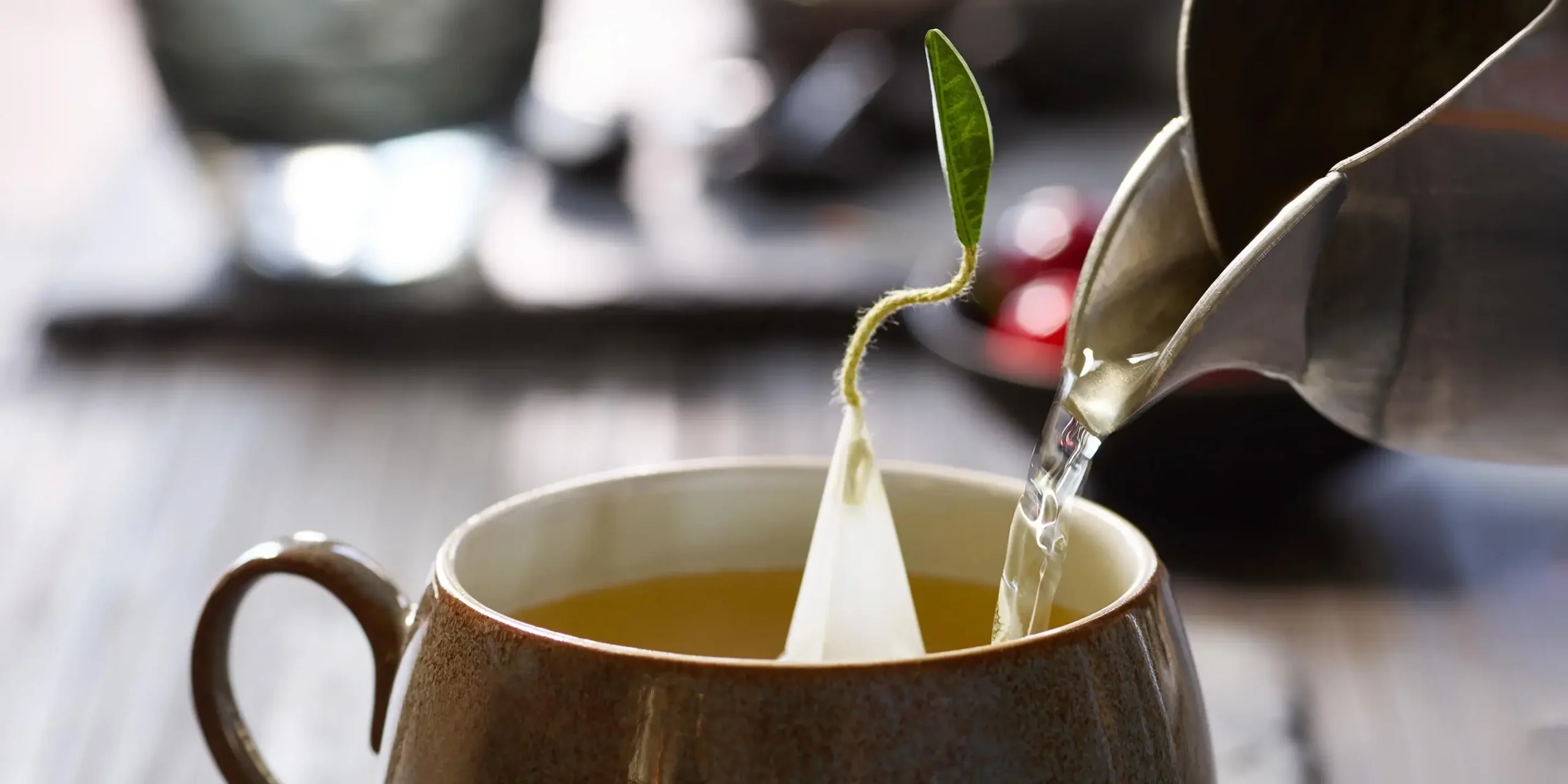 How to Brew Jasmine Tea - Steeping Process